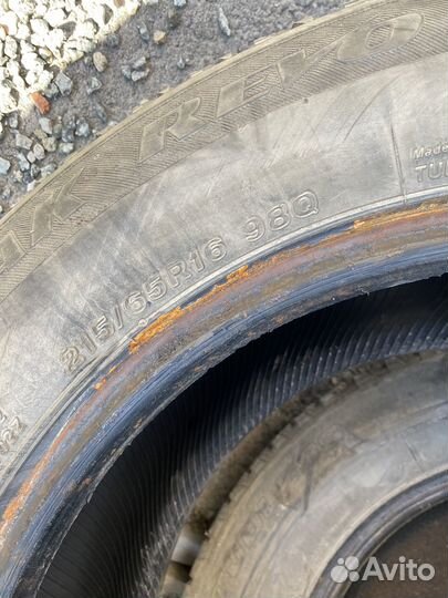 Bridgestone Blizzak Revo1 215/65 R16