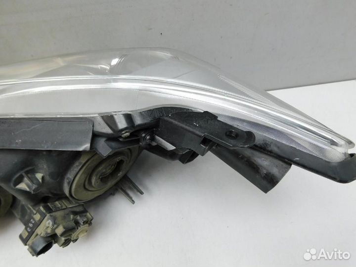 Фара правая Toyota Corolla