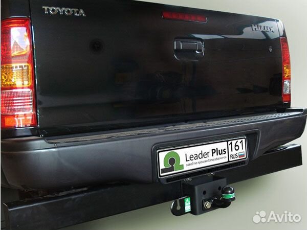 Фаркоп Toyota Hilux 2004-2015