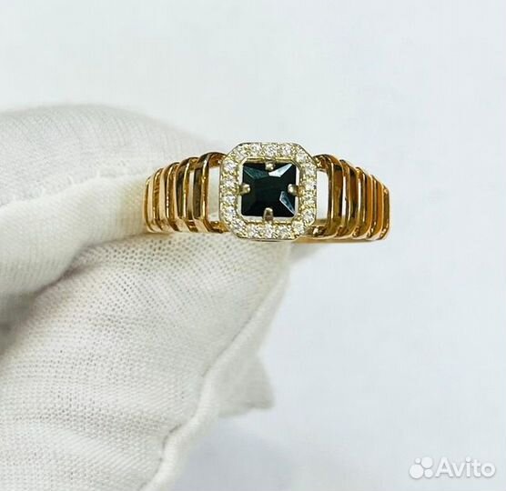 Золотое кольцо с фианитом 21р