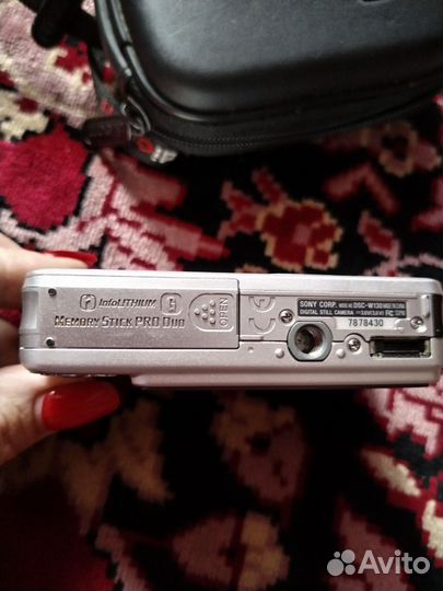 Цифровой фотоаппарат sony