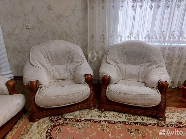 Диван с креслами