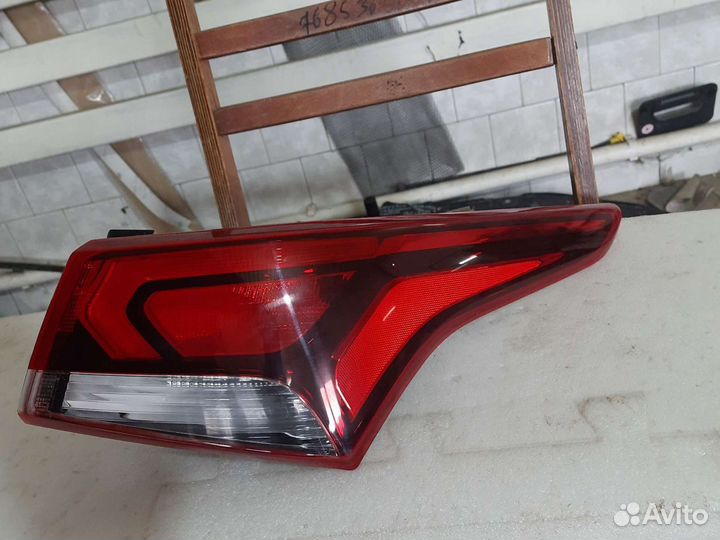 Фонарь правый в крыло Solaris 2 17- галоген