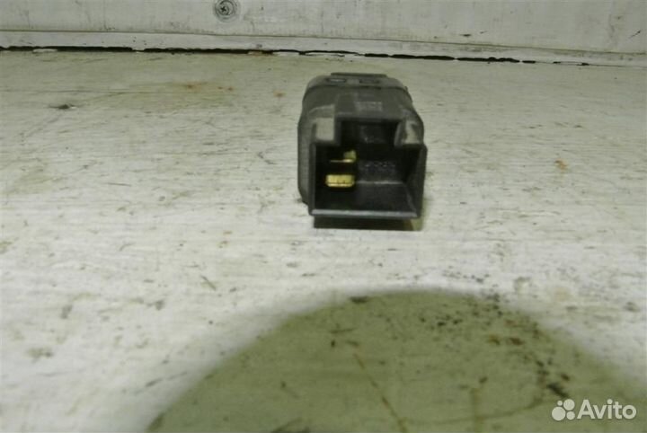 Датчик включения стопсигнала Chevrolet Lacetti