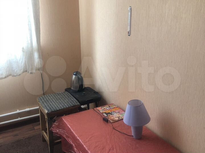 Комната 13 м² в 5-к., 1/2 эт.