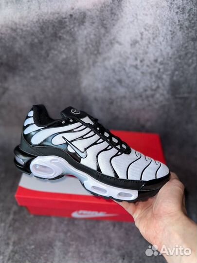 Кроссовки Nike Air Max Tn Plus 