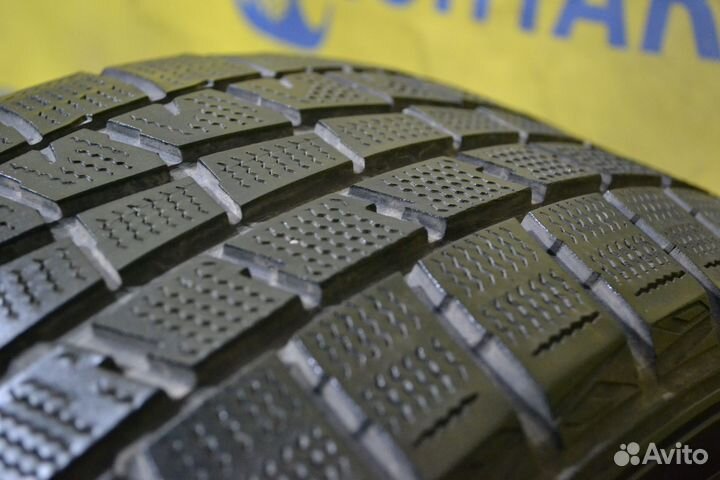Dunlop Winter Maxx WM01 215/50 R17