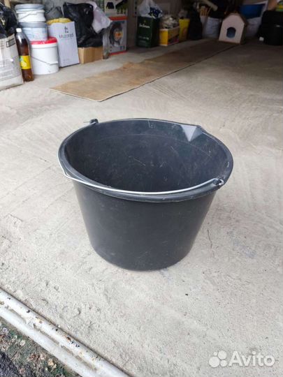 Ведро пластиковое с ручкой