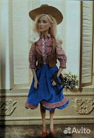 Наряд на куклу Тоннер