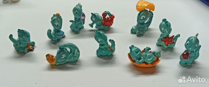 Киндер сюрприз динозаврами на море