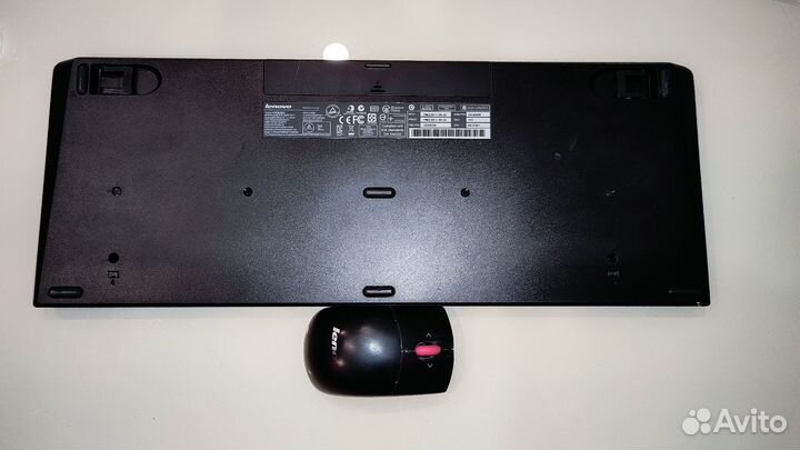 Беспроводная клавиатура и мышь Lenovo
