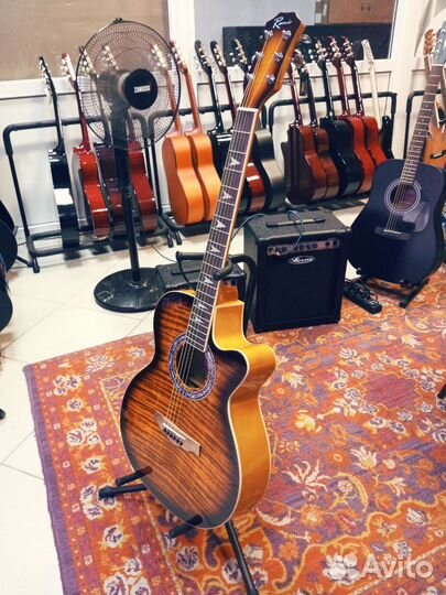 Акустическая гитара фолк Рамис