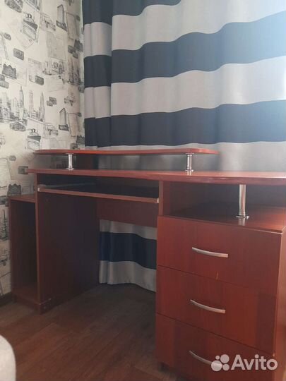 Компьютерный стол