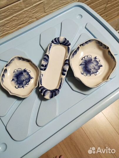 Не большие подносики гжельдля закусок