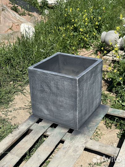 Вазоны 50*50*50 для цветов