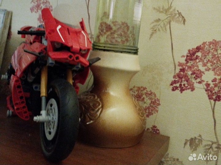 Готовый мотоцикл Lego Ducati