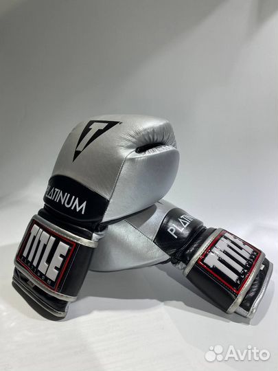 Боксерские перчатки Title