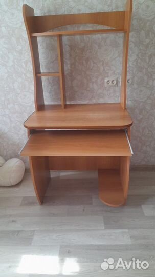 Компьютерный стол