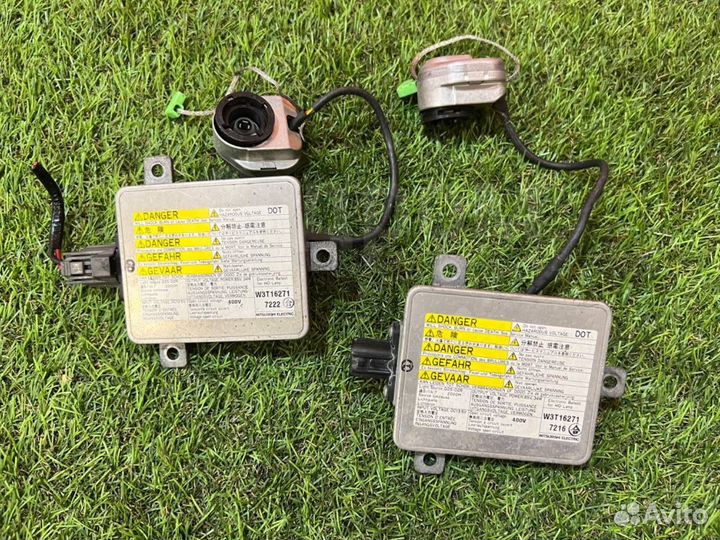 Блок ксенона Mazda/Mitsubishi/Suzuki D2S/D2R