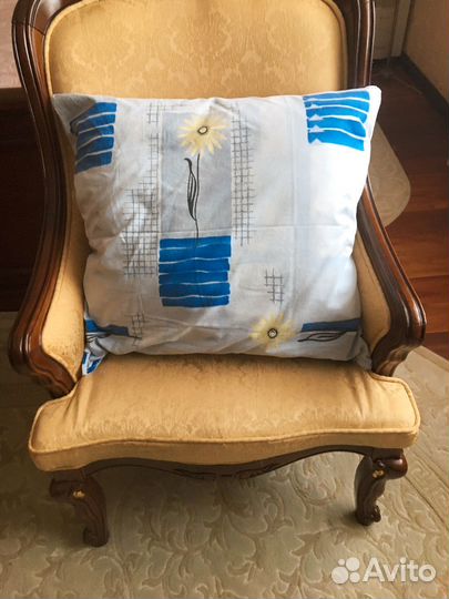 Подушкаперовая раз 70-70
