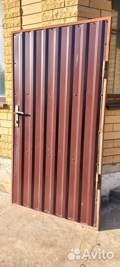 Дверь входная железная уличная бу