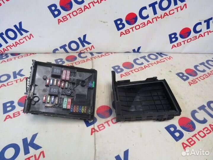 Блок предохранителей volkswagen golf 5K1 CAV