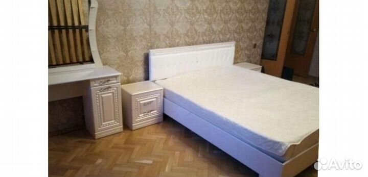 Тумба прикроватная