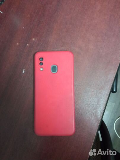 Samsung Galaxy A20, 3/32 ГБ