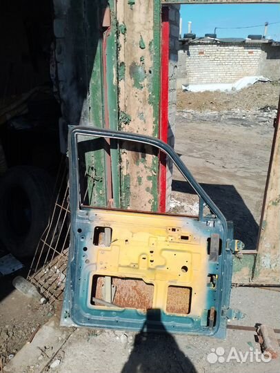 Дверь на газ 3110