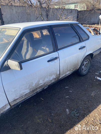 В разборе ваз 21099 карбюратор