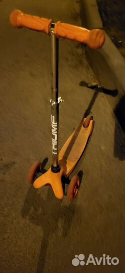 Самокат трехколесный triumf