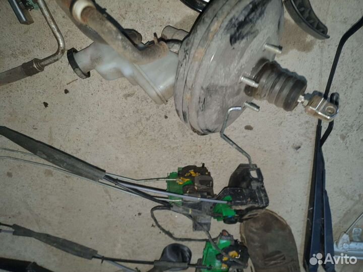 Замок ручки на хундай Солярис 2012г