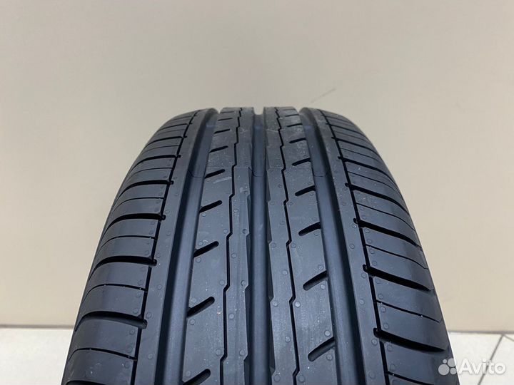 Yokohama Bluearth ES32 205/60 R16 92H