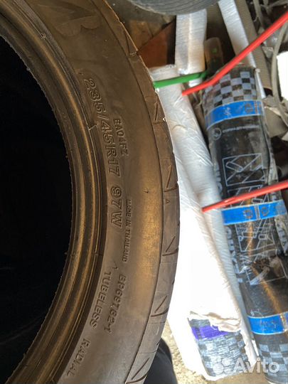 Bridgestone Potenza Adrenalin RE004 235/45 R17 97W