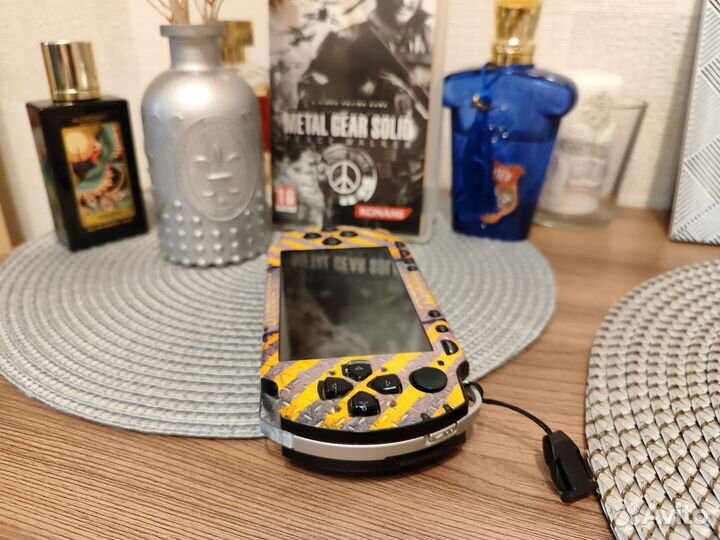 Sony PSP 1008 FAT 64 Гб/ 90 игр