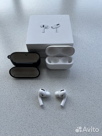 Наушники Apple AirPods Pro (MagSafe) (Ru)