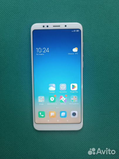 Телефон Xiaomi Redmi 5 Plus 4/64Gb Duos