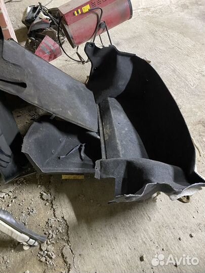 Крышка багажника на лексус,ариста