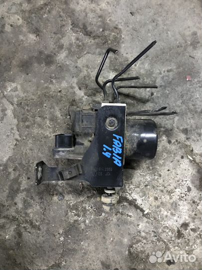 Блок ABS (насос) (Skoda Fabia)