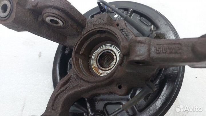 Кулак поворотный задний левый Renault Duster HS