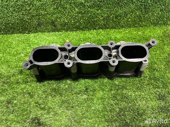 Коллектор впускной правый Audi A6 C7 4G chva 2013