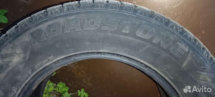 Roadstone Winguard WinSpike SUV 235/65 R17