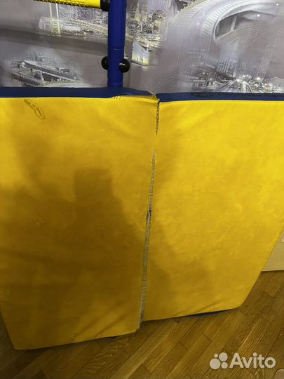 Детская шведская стенка с матом и турником