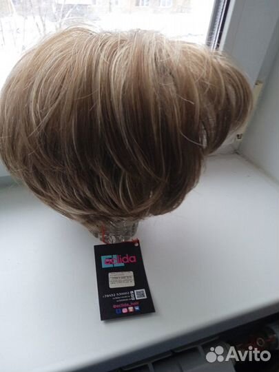 Парик новый