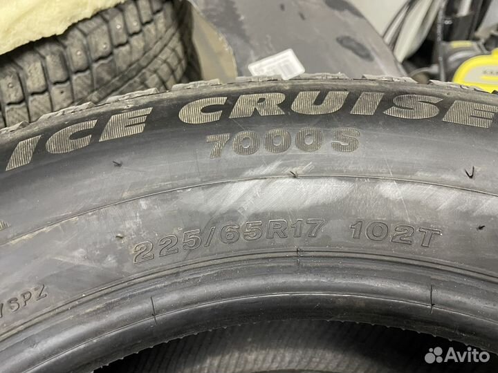 Bridgestone Ice Cruiser 7000S 225/65 R17
