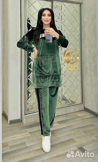 Спортивный костюм женский