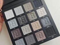 Beauty BAY Smoky 16 Colour Palette