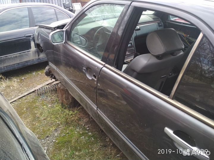 Мерседес 210 двери