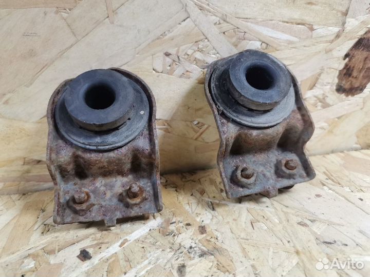 Кронштейн радиатора kia ceed 1 ed