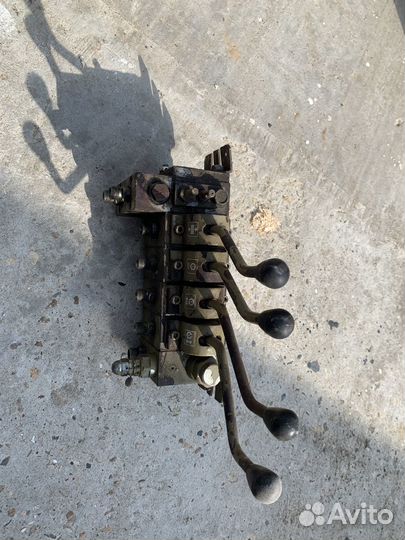 Гидрораспределитель для комбайна 